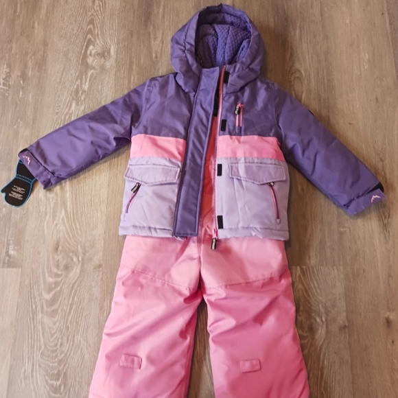 Brand New Arctic Squad Extreme 2T Snow Suit - Picture 2 of 2